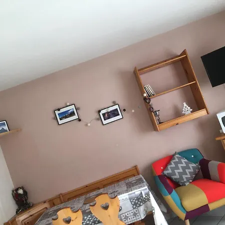 Apartment Au Pieds Des 3 Vallees