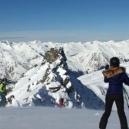 Apartment Au Pieds Des 3 Vallees