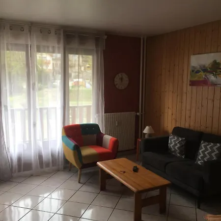 Apartment Au Pieds Des 3 Vallees